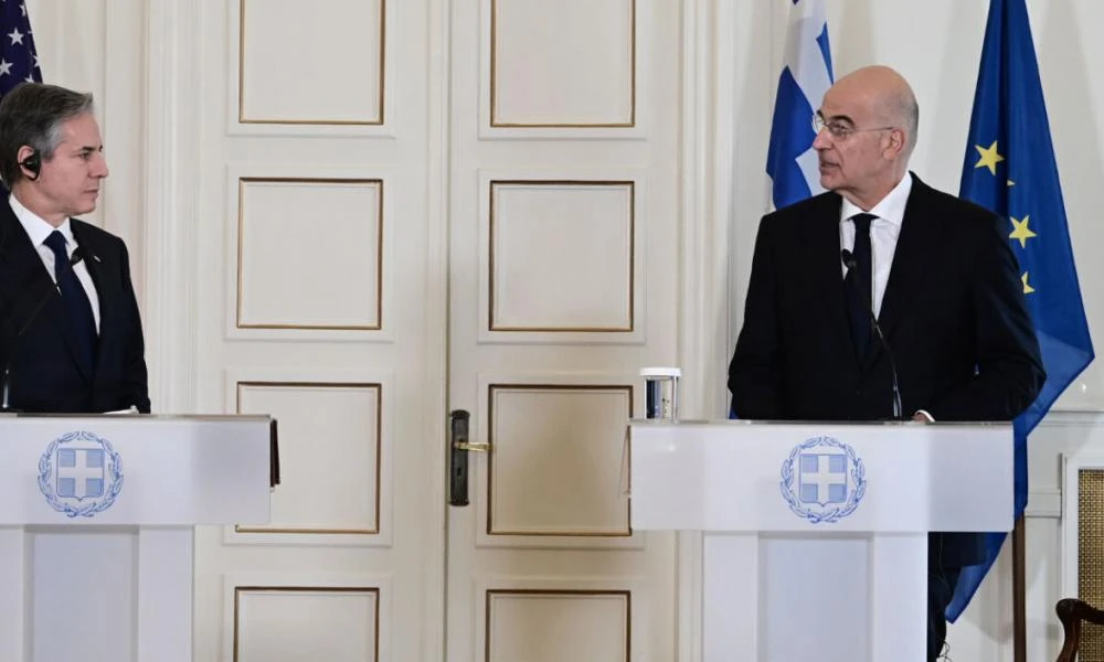 Σύγκρουση τρένων στα Τέμπη: Συλλυπητήρια του Μπλίνκεν στον Δένδια για το δυστύχημα